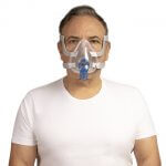 ResMed-patient-portant-AirFit-F20-sans-fuite-facial-masque